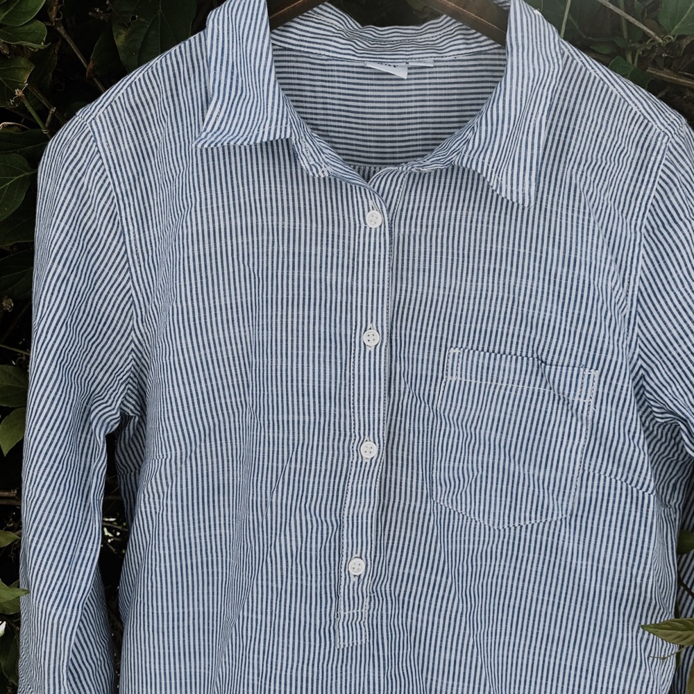 Dressy long sleeve shirt